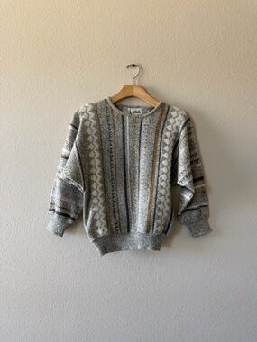 Vintage Crewneck Sweater with Brown Accents